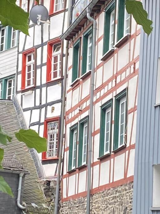 Hueftgold Schlafen & Wohnen Appartement Monschau Buitenkant foto